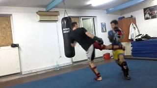 Antrenament de Kickboxing Florin si Paul la Clubul Shinpo Bucuresti antrenati de Florin Anghel