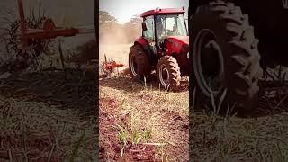 traktor keren untuk membajak tanah lahan pertanian #shorts