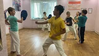 Кедзами-гяку цуки и маваши гери( троечка, ручка-ручка-ножка) #karate #Тюкалинск #Омск #Крутинка