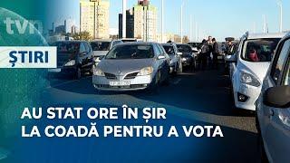 AU STAT ORE ÎN ȘIR LA COADĂ PENTRU A VOTA