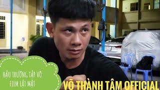 Võ Thành Tâm bị giang hồ vây quanh đánh tơi tã, nhờ biết võ nên thoát chết