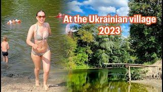 How Ukrainians spend their weekends during the war? A day at the village river 2023