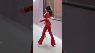 Chinese Street Fashion Beautiful Girls | Hot Douyin Style China #tiktok #jeans