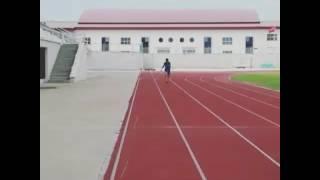 Atletizm 100 metre 11:49 sn