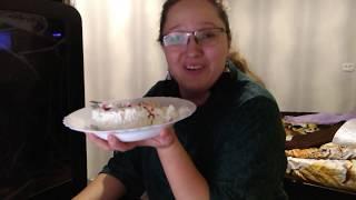 Mukbang. Ем  ужин. Отвечаю на комментарии. Геморойные кошки