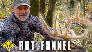 10pt Buck DOWN | Rut Funnel TRAP pulls in Big Buck...