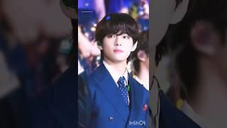 living song,,,,,,,, teayang/V smile  shauth korea dance with BTS ️