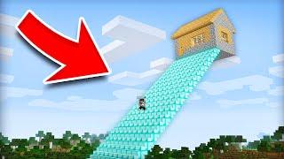 ПОЧЕМУ ЭТОТ ЖИТЕЛЬ ЖИВЁТ НА АЛМАЗНОЙ ЛЕСТНИЦЕ В МАЙНКРАФТ | Компот Minecraft