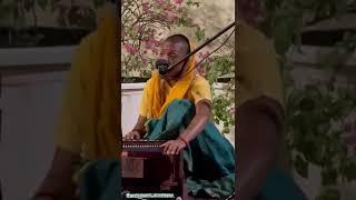 Cry for Krishna. Acyuta Gopi Kirtan at Vrindavan Hare krishna kirtan