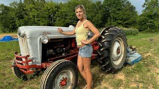 Mowing a HUGE yard with a 71 Year old TRACTOR!!!