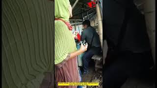 #viral #heboh Video Viral Ibu-ibu Asik Bernyanyi Saat Ditagih Hutang