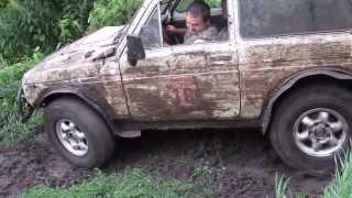 Нива задом в горку на forward safari 510