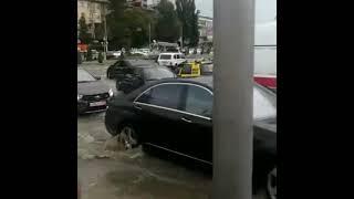 потоп в Махачкале, центр города улица Ленина