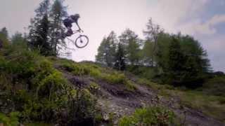 Follow him -- VAUDE Choose your Line -- An Interactive Mountain Bike Ride