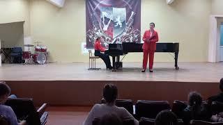 Александра Беленкевич и Дарья Тиханская. Лидский муз. колледж