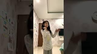 Goyang pantat hehehehe