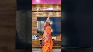 Indian aunty Pooja Sharath hot rare open saree navel | #navel #glamour #aunty #thoppul