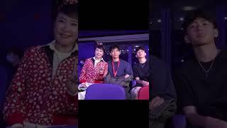 #谢霆锋 香港演唱会，妈妈狄波拉 带两个孙子现身支持！