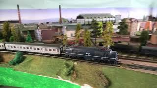 1 round on layout HAMO NS class 1200 w/ 1970 Dutch train Rotterdam--Venlo vv