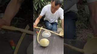 Make a long-handled spoon from bamboo roots