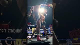 Heyder Alcântara (Rocky Muaythai) nockdown brutal no Rajadamnern Stadium.