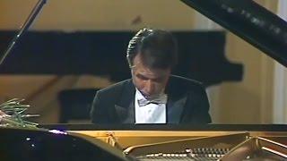 Mikhail Pletnev plays Rachmaninoff - Etude-Tableau op.33 No.8 in G minor (Moscow, 1987)