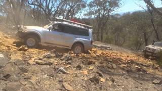 Pajero vs Hilux