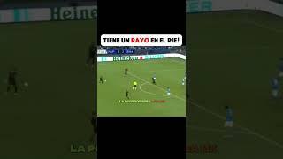 Tiene un RAYO en el pie este jugador #futbol