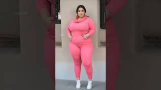 Dubai Princess poses in pink outfits #dubai #princess