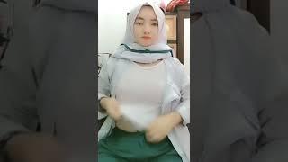 VCS calon istriku bidan cantik jilbab ketat sebelum berangkat ke kampus