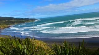 Beach Manu Bay's Barrel / Raglan  / Neuseeland / New Zealand