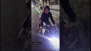 chintya acil naik ninja kaleng