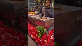 #boroughmarket #chocolatecoveredstrawberry #boroughmarketfood #foodie #dessertlover #foodvlog