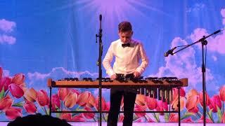 Антон Павлов (ксилофон, 12 лет)  -- Г. Динику "Жаворонок". Fast xylophone