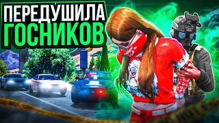 ДЕВУШКА ПЕРЕДУШИЛА ЗА УГОНКУ СЛАБЫХ ГОСНИКОВ в GTA 5 RP