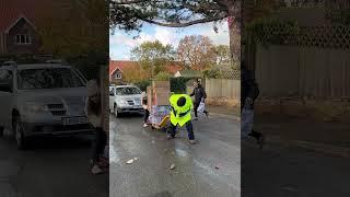 Community Spirit: Passersby Assist Working Man #shorts