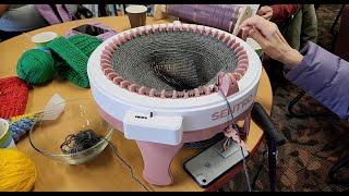 Sentro knitting machine