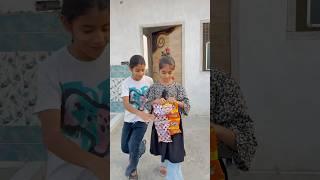 Lavi ke chichine per yah kya hua 