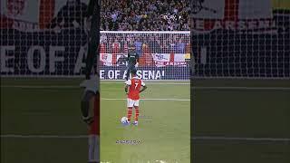 Peter Drury turns Saka's penalty into a movie!