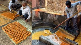 100% Natural Jaggery (Gur) Making इस तरह से बनता है बिना मसाले वाला गुड़ Indian Street Food