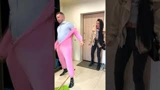 Когда твоя девушка уходит на работу - #Shorts от Корявый VLOG - Денис Бубнов