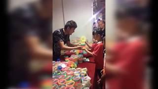 SUPER amazing SLINKY skills by a Chinese street performer!!!