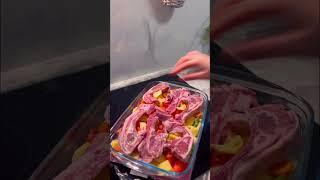 ВСЁ СМЕШАЛА И В ДУХОВКУБАРАНИНА С ОВОЩАМИ В ДУХОВКЕ