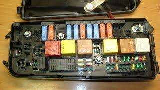 FAUSE AND RELAY BOX LOCATION OPEL VECTERA C