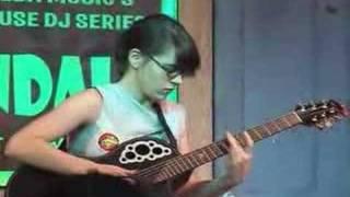 Kaki King - Doing The Wrong Thing (Live)