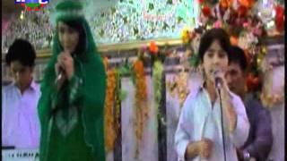 Suraya Talash & Faraidoon Yousufzada in concert song Rokh Gulgon"