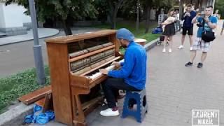 Travel Ukraine - Piano in Kyiv - Funicular Station