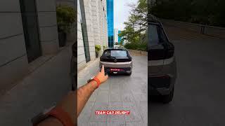 What happens when you lock/unlock new tata altroz?