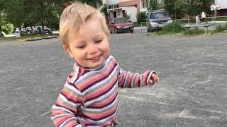 Что делает 2х летний ребенок 20 июня / What a 2 year old child does on June 20