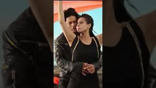 Shah Rukh Khan Is “Yummy” Says Kajol. Bollywood Short Clip